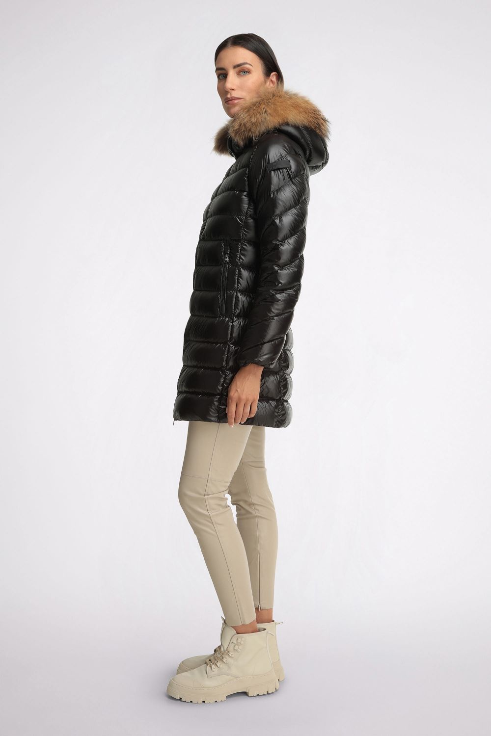 Ingrid black long jacket padded with recycled down Hetreg